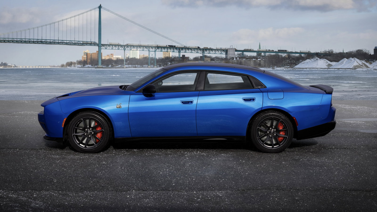 Dodge Charger Daytona four-door - side